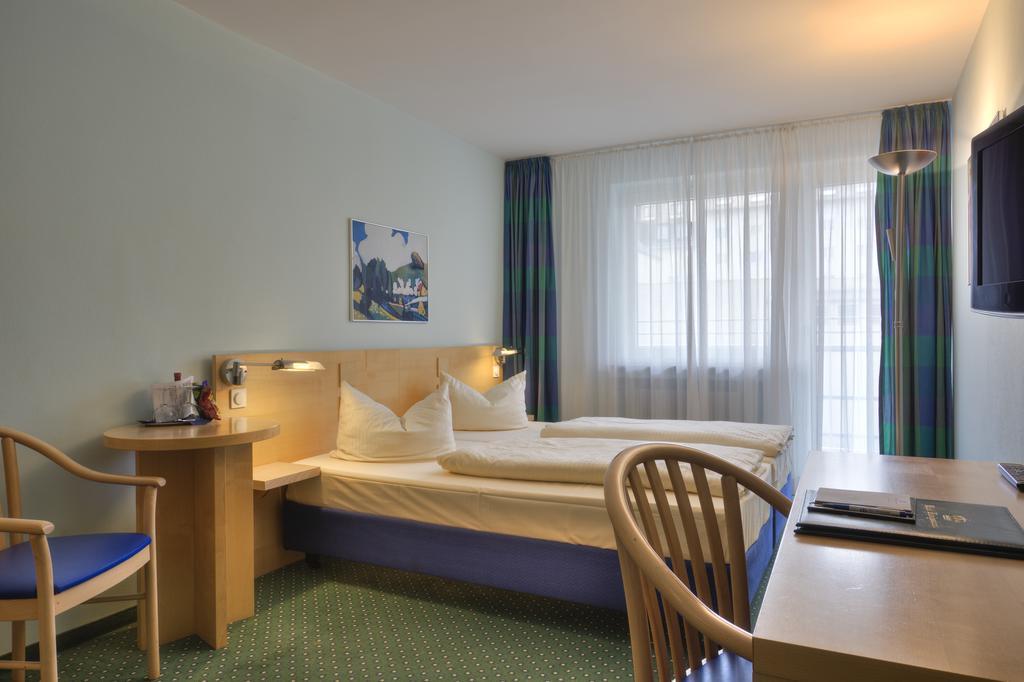 Hotel Konigswache Мюнхен Екстериор снимка