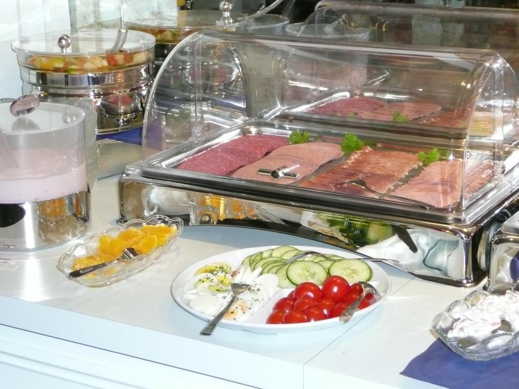 Hotel Konigswache Мюнхен Екстериор снимка